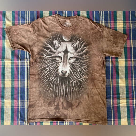 The Mountain Graphic Wolf/Tree Tee - Picture 9 of 9